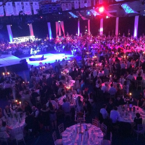 hiya analogue 23 Analog Devices 2015 Christmas Party – 1,500 attended!